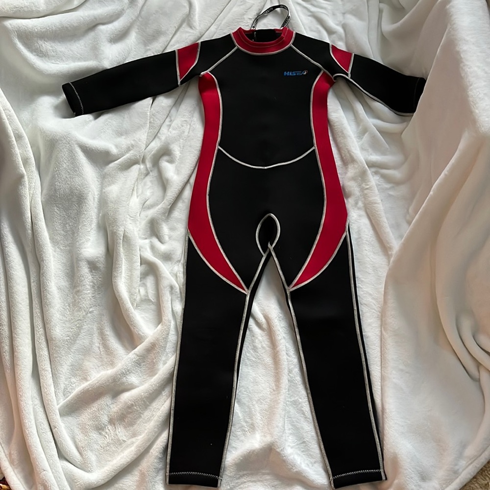 | HISEA | |kids wetsuit| |black and red| |size 10-12|